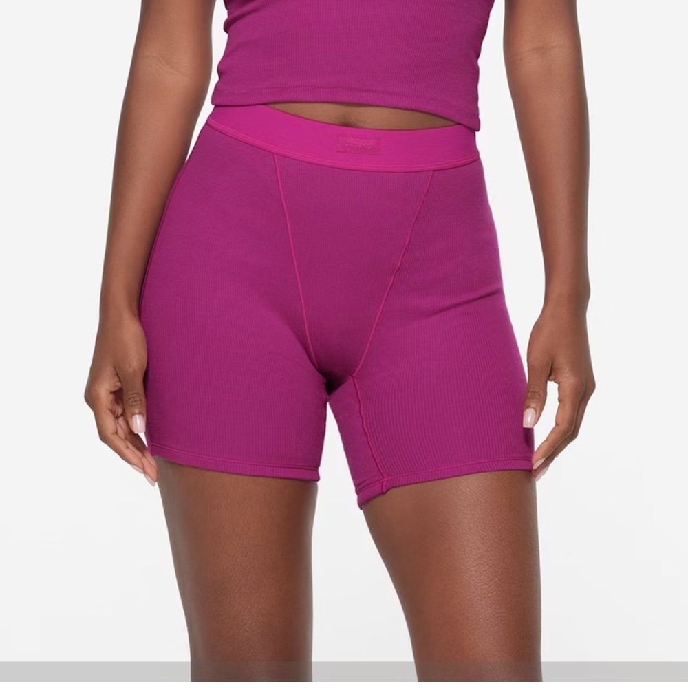 SKIMS pink boxer in Lollipop